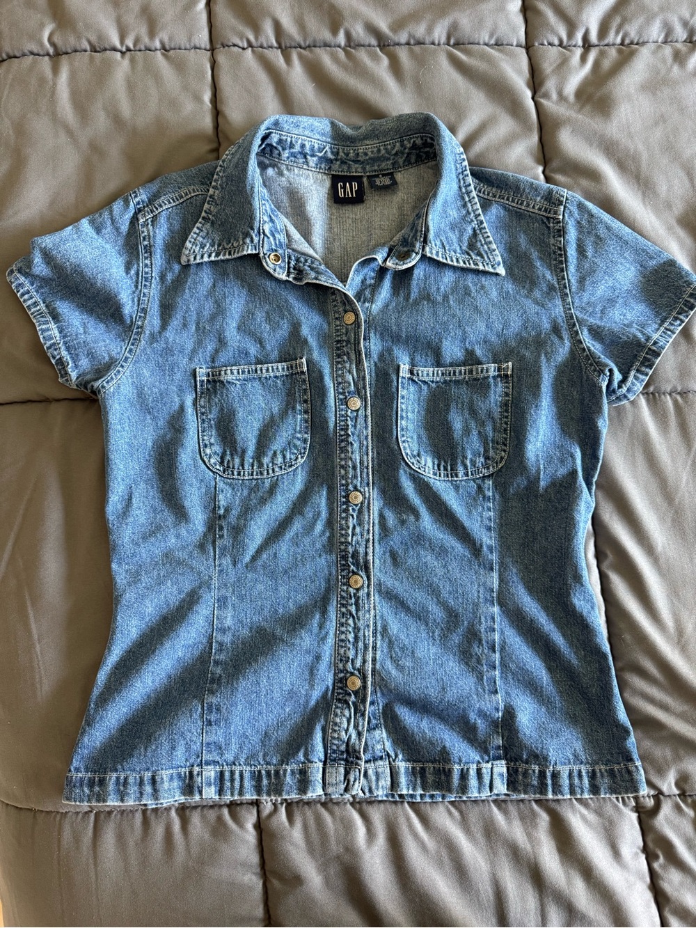 GAP Light Blue Denim Short-Sleeve Button-Down Shirt